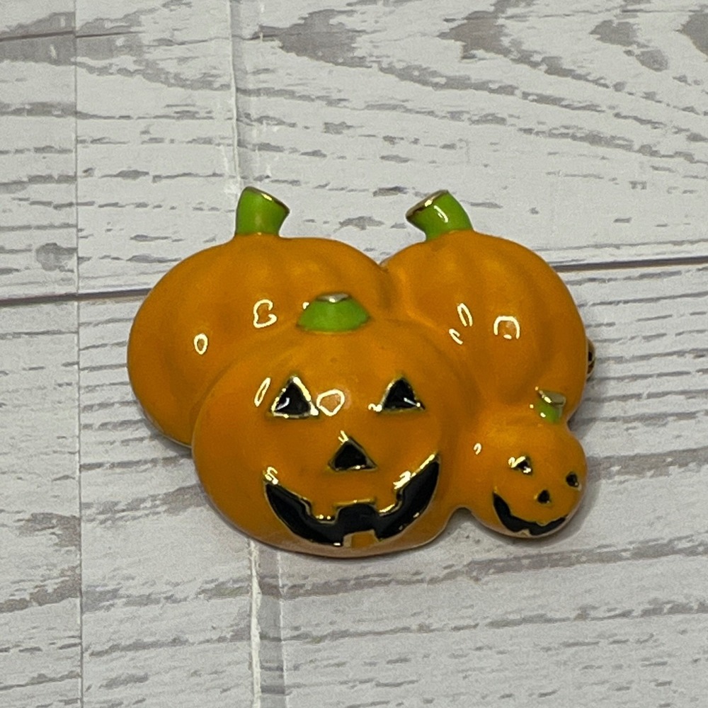 Vintage Halloween Pumpkin Patch Enamel Brooch Jack O Lantern Gold Tone Pin